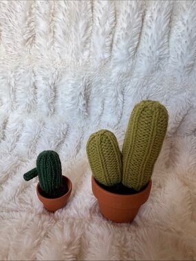 Handknit Decorative Cactus Duo - Olive & Forest Green